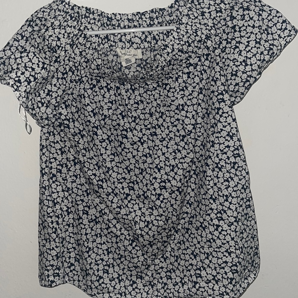 H&M off the shoulder blouse!